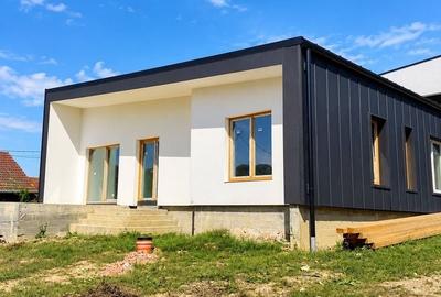 Casă cu 3 camere cu Teren 408 Mp în Corunca