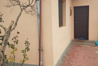 Casă cu 4 camere în Săbăreni - 4