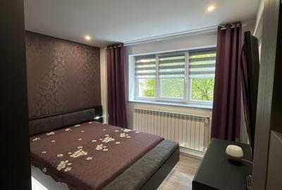 Apartament cu 2 camere decomandat în Micro 20 - 1