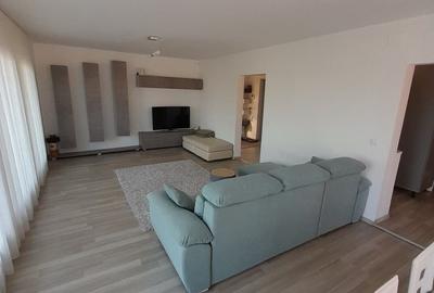 Casă cu 4 camere cu Teren 420 Mp în Central