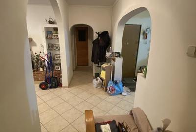 Apartament cu 4 camere decomandat în Tei - 4
