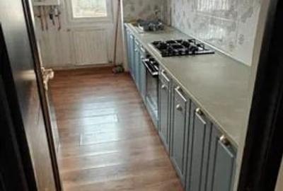 Apartament cu 3 camere decomandat, mobilat în Nicolina - 1