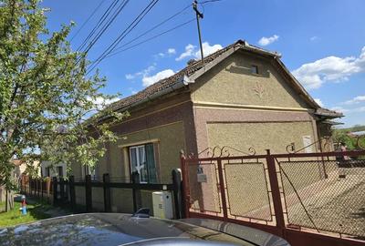 Casă cu 3 camere cu Teren 2000 Mp în Tășnad