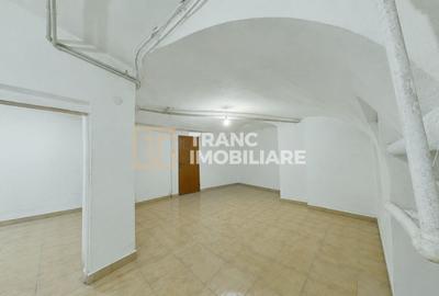 Apartament cu 8 camere semidecomandat în Central - 23