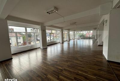 Spațiu comercial, de 220 mp, în Central - 1