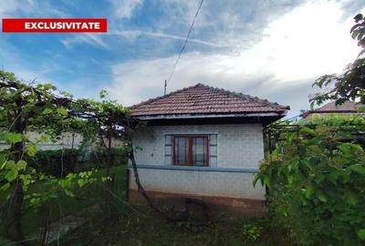 Casă individuală cu 4 camere cu Canalizare în Măgureni