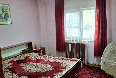 Apartament cu 4 camere decomandat în Central - 1