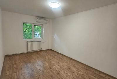Apartament cu 2 camere decomandat în Nicolina