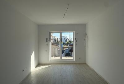 Apartament cu 2 camere decomandat în Theodor Pallady