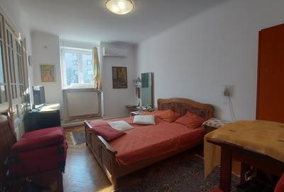 Apartament cu 5 camere decomandat în Națiunile Unite - 17