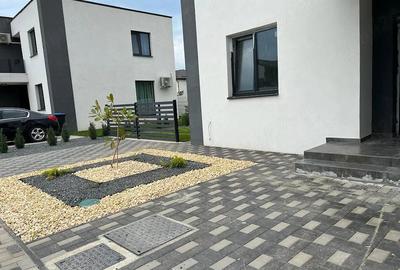 Casă cu 5 camere cu Teren 250 Mp în Central
