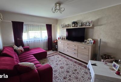 Apartament cu 3 camere decomandat în Tomis III