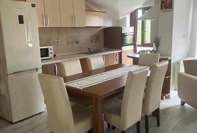 Apartament cu 3 camere decomandat în Iosia