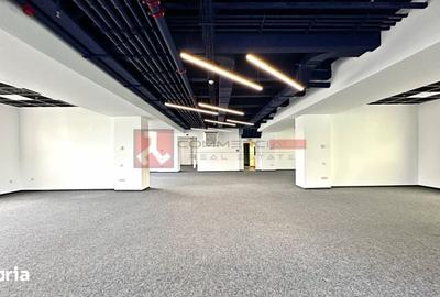 Spațiu comercial, de 387 mp, în Centrul Civic