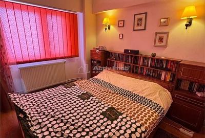 Apartament cu 4 camere decomandat în Deve