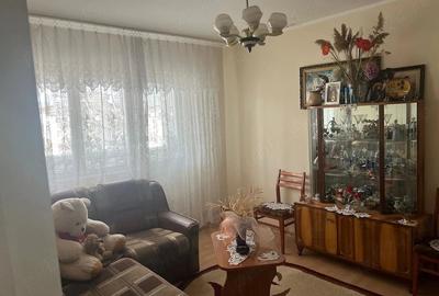 Apartament cu 3 camere semidecomandat în Breaza de Sus - 2