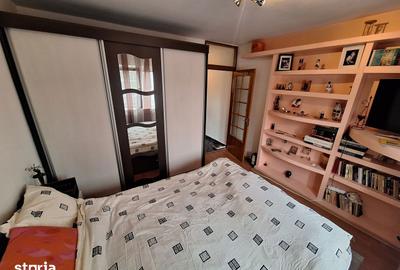 Apartament cu 3 camere decomandat în Traian - 1