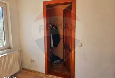 Casă cu 5 camere cu Teren 359 Mp în Central