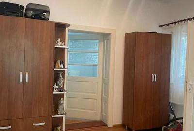 Casă cu Teren 700 Mp în Central