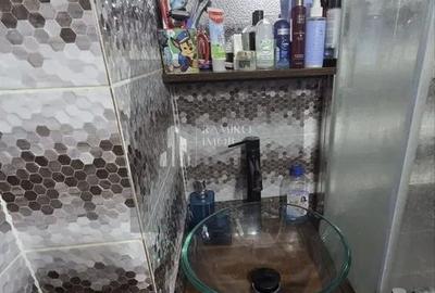 Garsonieră în Titan