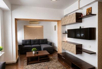 Apartament cu 2 camere decomandat în Palazu Mare - 2