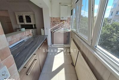 Apartament cu 3 camere decomandat în Careiului