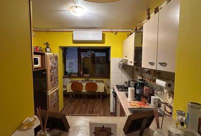 Apartament cu 3 camere în Far