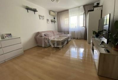Apartament cu 3 camere decomandat, mobilat în Gorjului