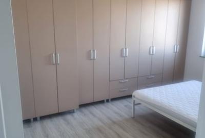 Apartament cu 3 camere decomandat, mobilat în Central