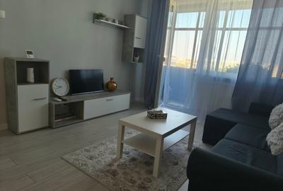 Apartament cu 3 camere semidecomandat în Drumul Taberei
