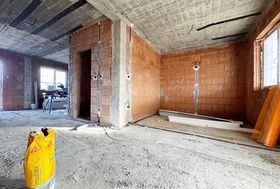 Duplex cu 3 camere cu Canalizare în Moșnița Nouă - 2