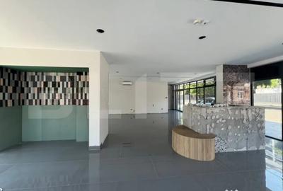 Spațiu comercial, de 124 mp, în Central - 3