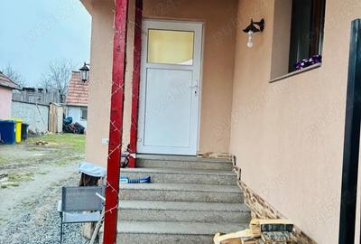 Casă cu 5 camere cu Teren 900 Mp în Cristian - 1