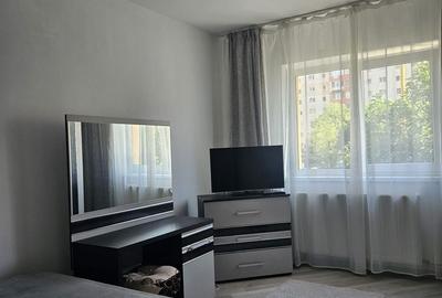 Apartament cu 2 camere decomandat în Astra