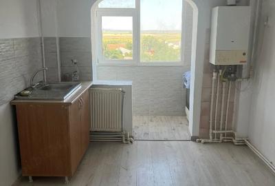 Apartament cu 2 camere decomandat în Exterior Vest