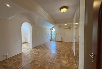 Casă individuală cu 9 camere cu Teren 1000 Mp în Central - 29