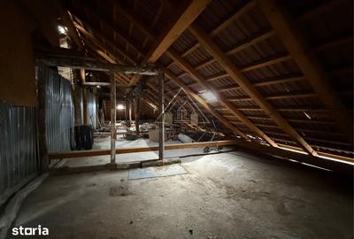 Casă cu 3 camere cu Teren 1063 Mp în Central