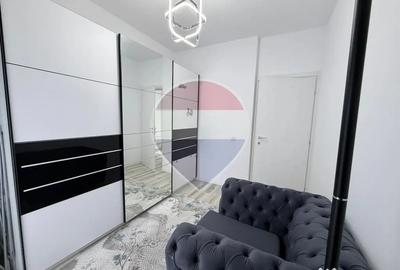 Casă cu 4 camere cu Teren 227 Mp în Ulmi