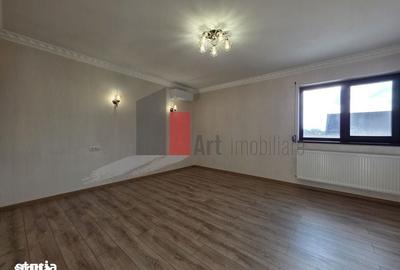 Casă cu 5 camere cu Teren 500 Mp în Copăceni - 13