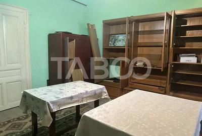 Casă cu 3 camere cu Canalizare în Sâmbăta de Sus - 3