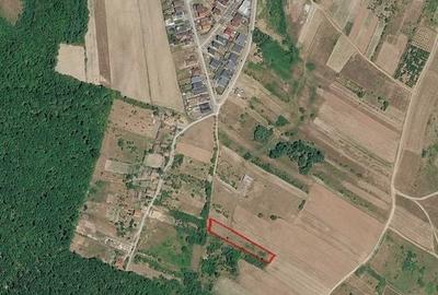 Teren de 2700 mp, în Central