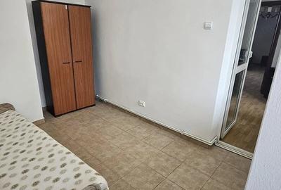 Apartament cu 5 camere decomandat în Iancului
