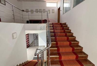 Spațiu comercial, de 431 mp, în Central - 1