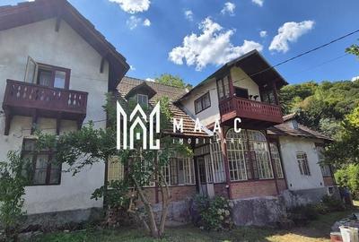 Casă cu 4 camere cu Teren 2800 Mp în Central