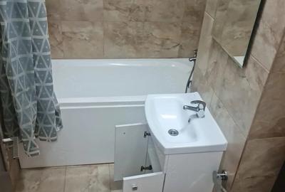 Apartament cu 2 camere semidecomandat, mobilat în P-ța Victoriei