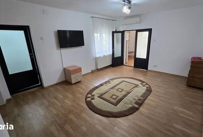 Casă cu 2 camere cu Canalizare în Chitila