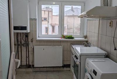 Apartament cu 3 camere semidecomandat în Central - 8