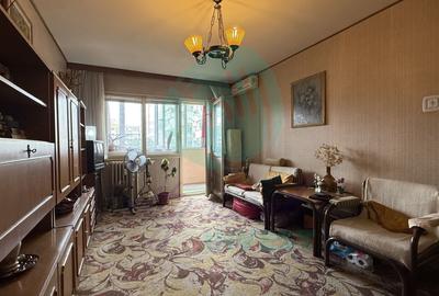 Apartament cu 3 camere semidecomandat în Lacul Tei