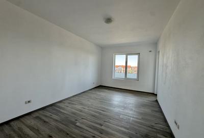 Apartament cu 2 camere decomandat în Giroc