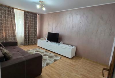 Apartament cu 2 camere decomandat în Școlilor